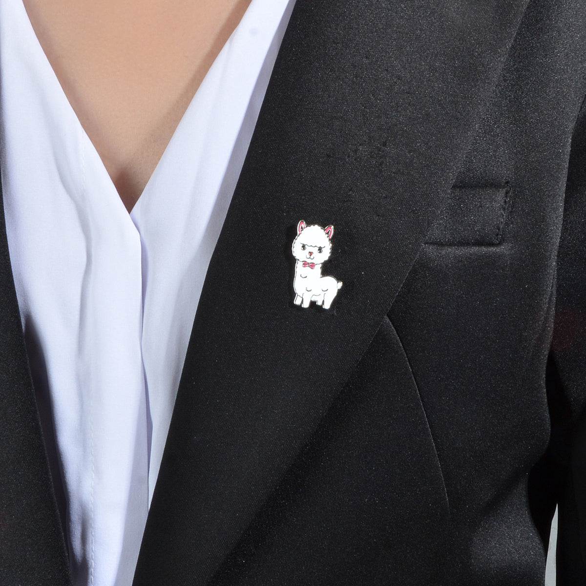 Kawaii Animal Alpaca Sheep White Enamel Brooches Casual Clothes Lapel Pins Badge